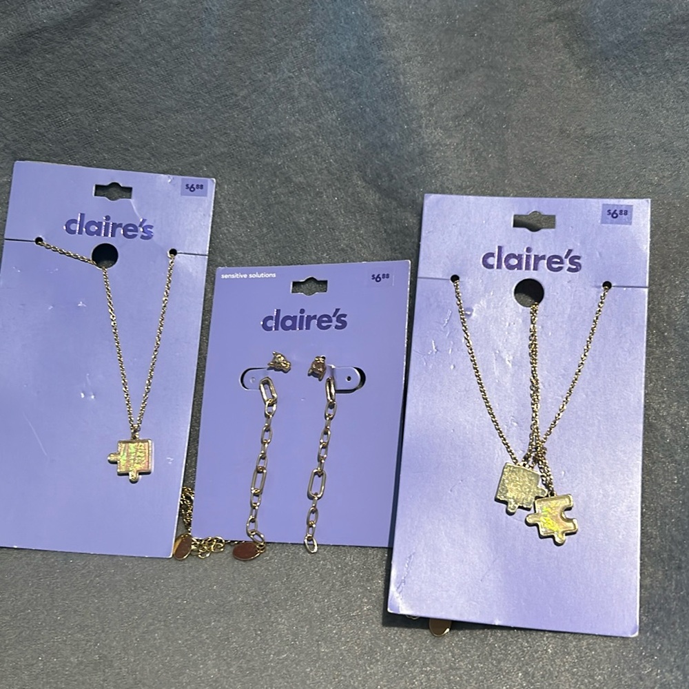 #21 Lot Of 3 Necklace & Earrings